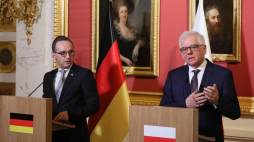 Minister spraw zagranicznych RP Jacek Czaputowicz (P) i minister spraw zagranicznych Niemiec Heiko Maas podczas konferencji przed spotkaniem w MSZ w Warszawie. Fot. PAP/P. Supernak