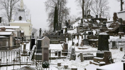 Cmentarz na Rossie. Fot. PAP/T. Waszczuk
