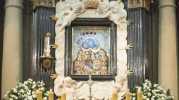 Kaplica z obrazem Matki Bożej Kalwaryjskiej w Sanktuarium Pasyjno-Maryjnym w Kalwarii Zebrzydowskiej. Fot. PAP/S. Rozpędzik