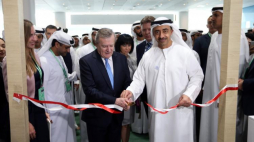 Wicepremier Piotr Gliński i szef MSZ Zjednoczonych Emiratów Arabskich Abdullah bin Zayed i bin Sultan Al Nahyan podczas ceremonii otwarcia Międzynarodowych Targów Książki w Abu Zabi. Fot. PAP/EPA