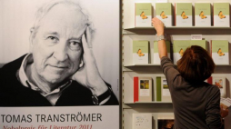 Tomas Transtroemer, szwedzki poeta, laureat literackiej Nagrody Nobla. Fot. PAP/EPA