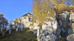 Ruiny zamku Kazimierza Wielkiego w Ojcowie. Fot. PAP/J. Ochoński