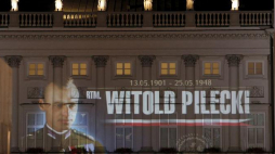 Iluminacja na fasadzie Pałacu Prezydenckiego w 70. rocznicę śmierci rtm. Witolda Pileckiego. Fot. PAP/A. Guz