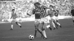 Mecz piłki nożnej Lechia Gdańsk - Juventus Turyn, 1983 rok. Fot. PAP/S. Kraszewski