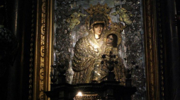 Obraz Matki Bożej Świętolipskiej w Świętej Lipce. Fot. PAP/M. Kaczyńska
