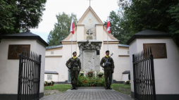 Cmentarzu Poległych w Bitwie Warszawskiej w Ossowie. Fot. PAP/R. Guz