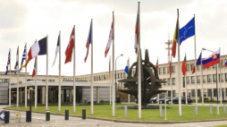 Bruksela, Belgia. Budynek kwatery głównej NATO. Fot. PAP/W. Dąbkowski