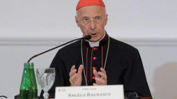 Arcybiskup Genui, przewodniczący CCEE kard. Angelo Bagnasco. Fot. PAP/J. Kaczmarczyk