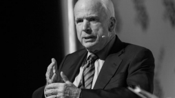 John McCain. Fot. PAP/M. Kulczyński