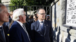 Szef włoskiej dyplomacji Enzo Moavero Milanesi (L) i szef MSZ Niemiec Heiko Maas (P). Marzabotto, 30.09.2018. Fot. PAP/EPA