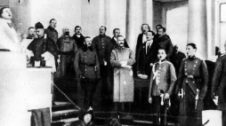 Otwarcie Sejmu Ustawodawczego w Warszawie - widoczny m.in. naczelnik państwa Józef Piłsudski. 10.02.1919. Fot. NAC