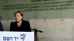 Kanclerz Niemiec Angela Merkel w Muzeum Historii Holokaustu Yad Vashem w Jerozolimie. Fot. PAP/EPA