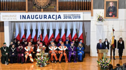 Prezydent Andrzej Duda (P) podczas inauguracji roku akademickiego 2018/2019 na Katolickim Uniwersytecie Lubelskim. Fot. PAP/W. Pacewicz