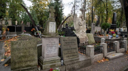 Cmentarz Stary w Łodzi. Fot. PAP/G. Michałowski
