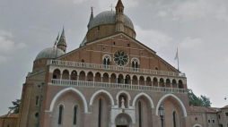 Bazylika św. Antoniego w Padwie. Źródło: Google Maps / Street View