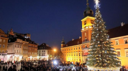 Warszawska iluminacja bożonarodzeniowa - choinka na placu Zamkowym, Fot. PAP/P. Supernak