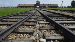 Teren byłego niemieckiego obozu koncentracyjnego i zagłady Auschwitz-Birkenau. Fot. PAP/J. Bednarczyk