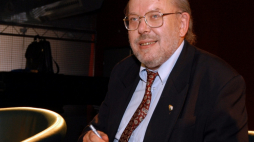Prof. Paweł Wieczorkiewicz, 2005 r. Fot. PAP/S. Pulcyn