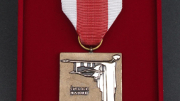 Medal nagrody „Świadek Historii”. Źródło: Krakow.ipn.gov.pl