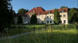 Pałac w Sztynorcie. 2013 r. Fot. PAP/T. Waszczuk
