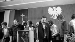 Gdańsk, 1981-08-14. Uroczystości związane z rocznicą wydarzeń Sierpnia 1980 r. Fot. PAP/CAF/S. Kraszewski