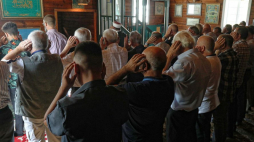 Polscy wyznawcy islamu podczas modlitwy w Święto Ofiarowania. Kruszyniany, 2018 r. Fot. PAP/A. Reszko