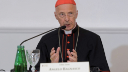 Przewodniczący Rady Konferencji Episkopatów Europy, arcybiskup Genui kard. Angelo Bagnasco. Fot. PAP/J. Kaczmarczyk