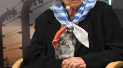 Oświęcim, 26.01.2020. Była więźniarka obozu Auschwitz-Birkenau Alina Dąbrowska. Fot. PAP/J. Bednarczyk