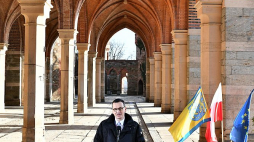 Premier Mateusz Morawiecki podczas wizyty w Kamieńcu Ząbkowickim – w pałacu Marianny Orańskiej. Fot. PAP/M. Kulczyński
