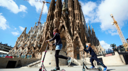 28.04.2020 Barcelona. Bazylika Sagrada Familia. Fot. PAP/EPA