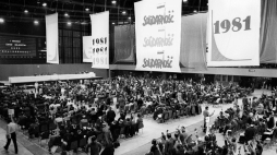 Pierwsza tura (5-10.09.1981 r.) I Krajowego Zjazdu Delegatów NSZZ „Solidarność” w Hali Olivia. Fot. PAP/W. Kryński