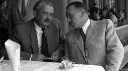 Hilary Minc (L) i Bolesław Bierut, 1950 r. Fot. PAP/CAF-Archiwum