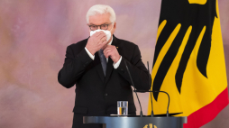 Berlin 2021-01-15. Prezydent Frank-Walter Stejnmeier podczas oświadczenia prosowego w Bellevue Palace w Berlinie. Fot. PAP/EPA