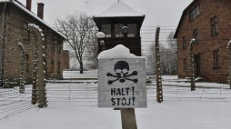 Teren b. niemieckiego obozu koncentracyjnego Auschwitz. Fot. PAP/J. Bednarczyk