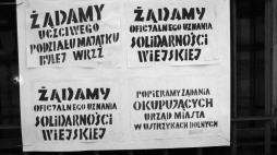 Strajk rolników w siedzibie b. WRZZ (Wojewódzka Rada Związków Zawodowych). Rzeszów, styczeń 1981 r. Fot. PAP/J. Ochoński