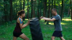 Fragment flimu Łukasza Grzegorzka pt. „Córka trenera”, prezentowanego na 4. Festiwalu Filmów Polskich „Wisła” online w Serbii. Źródło: www.facebook.com/FestiwalWisla