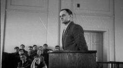 Witold Pilecki podczas procesu przed Wojskowym Sądem Rejonowym w Warszawie. Fot. PAP/CAF/S. Dąbrowiecki