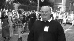 Ks. Stanisław Orzechowski, 2005 r. Fot. PAP/A. Hawałej