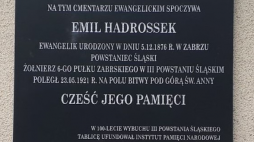 Odsłonięto tablicę upamiętniającą powstańca Emila Hadrosska. Źródło: IPN