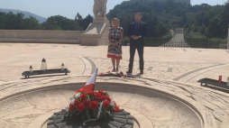 Ambasador RP w Rzymie Anna Maria Anders i prezes IPN dr Karol Nawrocki na Cmentarzu Wojennym pod Monte Cassino – 28 lipca 2021. Źródło: IPN/ Ambasada RP w Rzymie