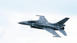 F-16 Jastrząb z Sił Powietrznych RP. Fot. PAP/J. Kaczmarczyk