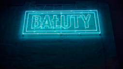 Neon artystyczny „Beauty Bałuty”. Źródło: UM Łodzi