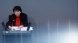 Inge Auerbacher przemawia w Bundestagu. 27.01.2020. Fot. PAP/EPA