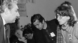 Alina Pienkowska i wicepremier Andrzej Jedynak - rozmowy Solidarności z rządem. Gdańsk, 16.11.1980. Fot. PAP/CAF