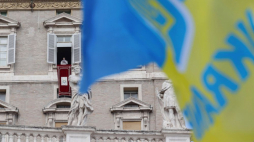 Papież Franciszek podczas spotkania na modlitwie Anioł Pański w Watykanie. Fot. PAP/EPA