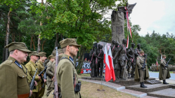 Uroczystość odsłonięcia Pomnika Żołnierzy Wyklętych Niezłomnych w Mielcu. Fot. PAP/D. Delmanowicz