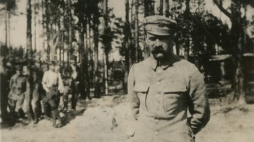 Komendant Józef Piłsudski. Pozycje pod Kostiuchnówką. Czerwiec 1916 r. Źródło: CAW
