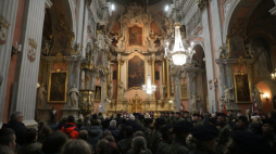 Uroczysta msza święta w intencji marszałka Józefa Piłsudskiego w kościele pw. św. Teresy w Wilnie. 04.12.2022. Fot. PAP/A. Zawada