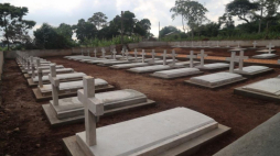 Cmentarz Uchodźców Polskich w Masindi w Ugandzie. Fot. Hubert Chudzio. Źródło: MKiDN