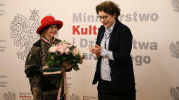Ludwika Ogorzelec uhonorowana Złotym Medalem „Zasłużony Kulturze Gloria Artis”. Fot. Beata Tadyniewicz/MKiDN